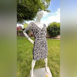 White House Black Market Black and White Bodycon Dress